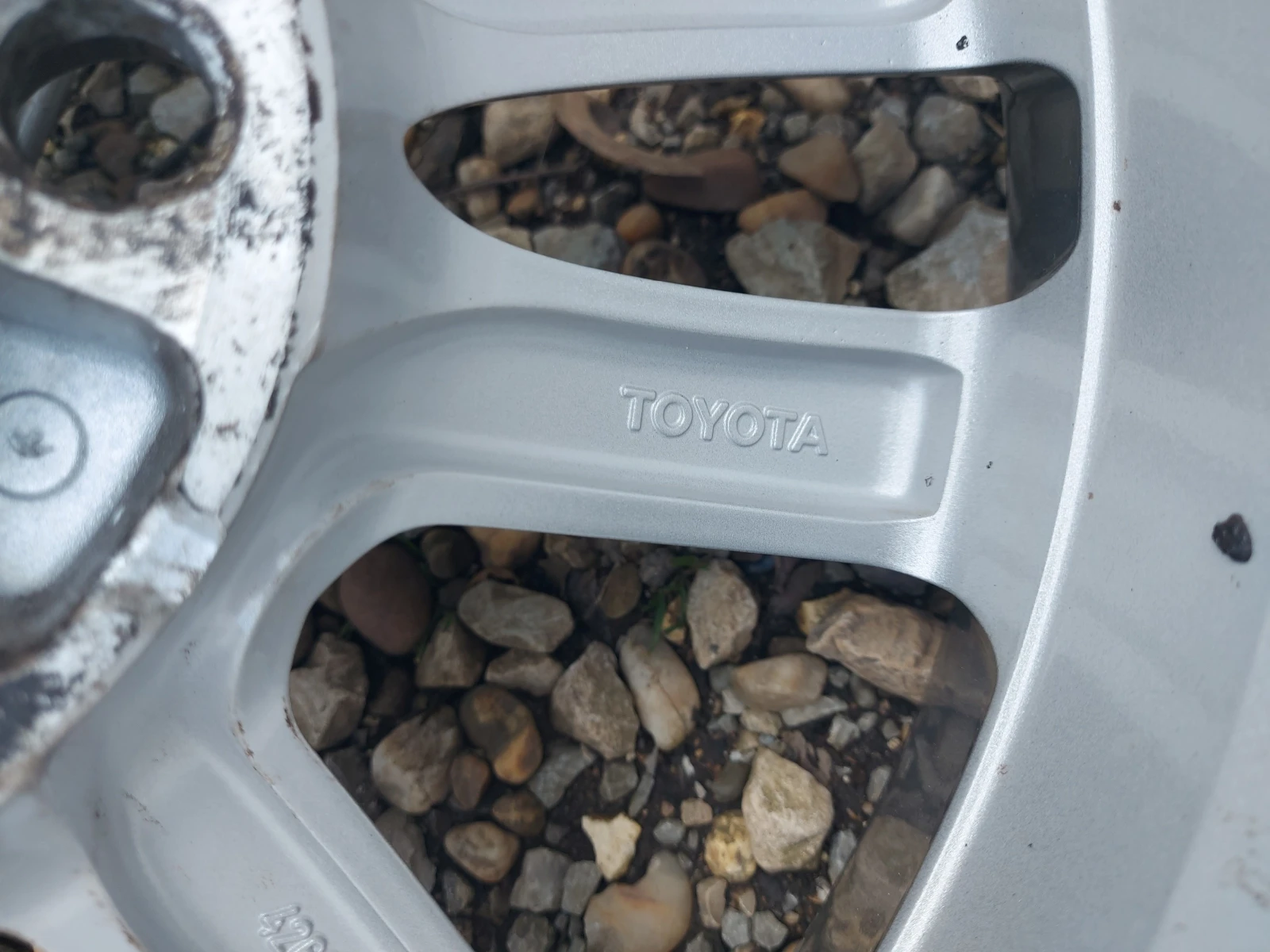 Джанти за Toyota Auris, снимка 7 - Гуми и джанти - 53742220