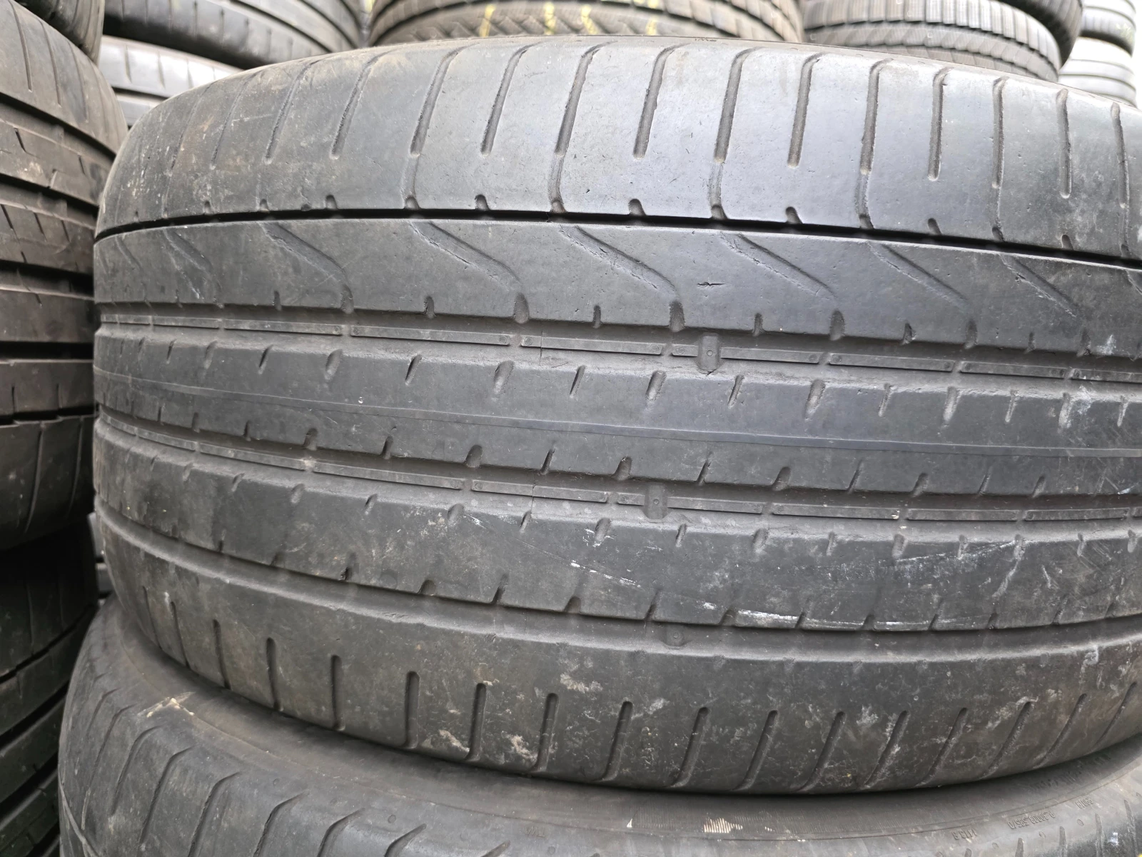 Гуми Летни 315/35R21, снимка 8 - Гуми и джанти - 55477401