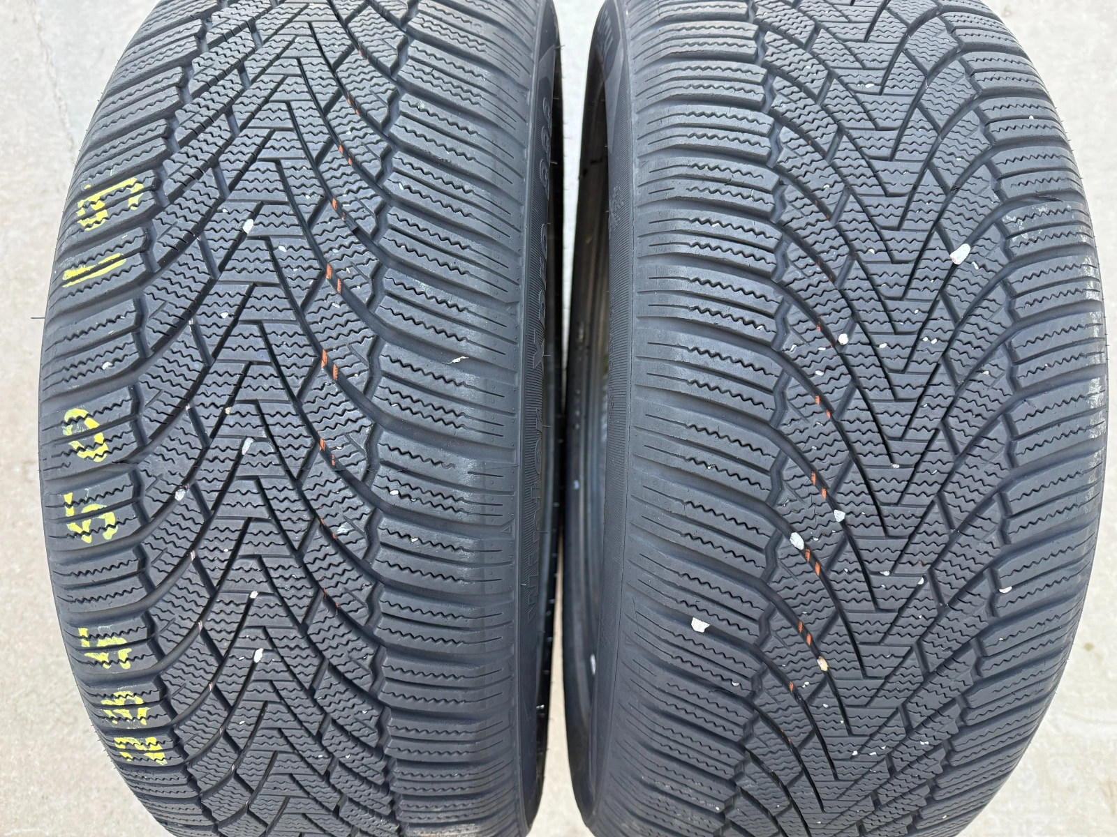 Гуми Зимни 235/50R19, снимка 4 - Гуми и джанти - 55832749