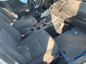 Toyota Auris 1.8i, Hybrid, 99 кс., снимка 8