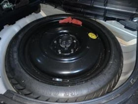 Toyota Auris 1.8i, Hybrid, 99 кс., снимка 10