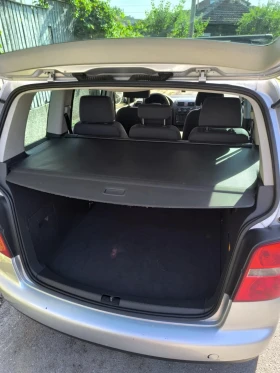 VW Touran . - 2600 € / 5085.16 лв. - 24107399 8