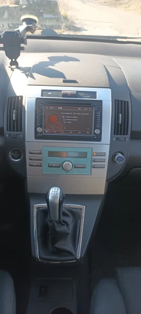 Toyota Corolla verso - 2300 € / 4498.41 лв. - 49244194 12