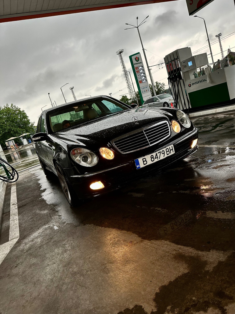 Mercedes-Benz E 320, снимка 12 - Автомобили и джипове - 46414591