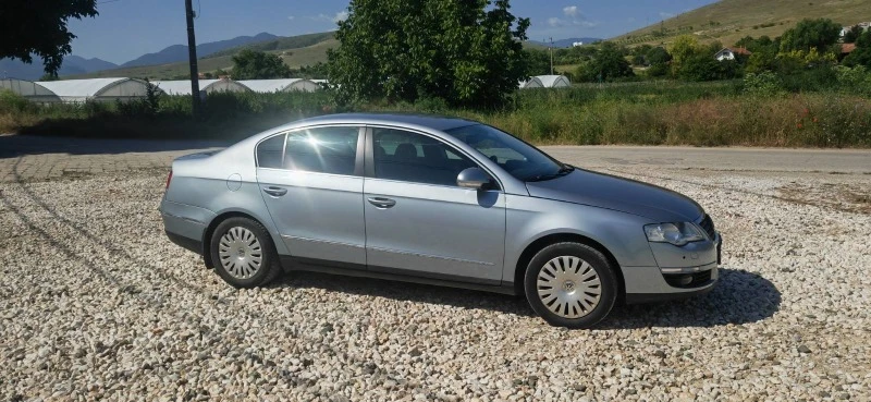 VW Passat, снимка 4 - Автомобили и джипове - 46648659