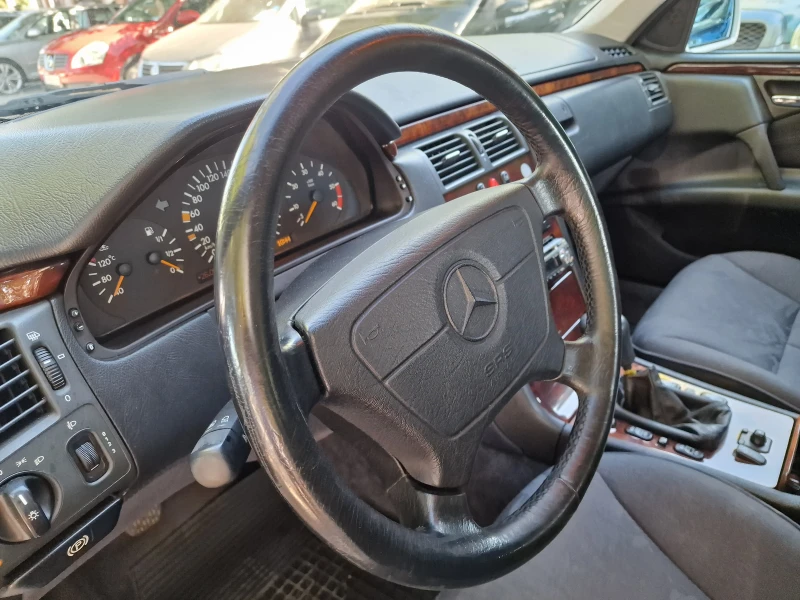 Mercedes-Benz E 250 2.5tdi-150k.s, снимка 8 - Автомобили и джипове - 47179512