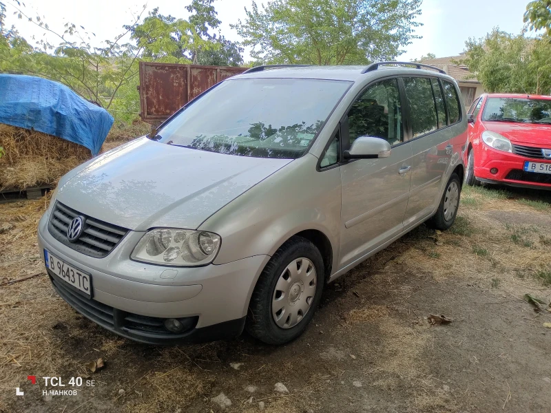 VW Touran 1.6 fsi, снимка 1 - Автомобили и джипове - 47338155