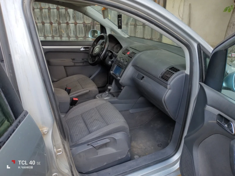 VW Touran 1.6 fsi, снимка 8 - Автомобили и джипове - 47338155