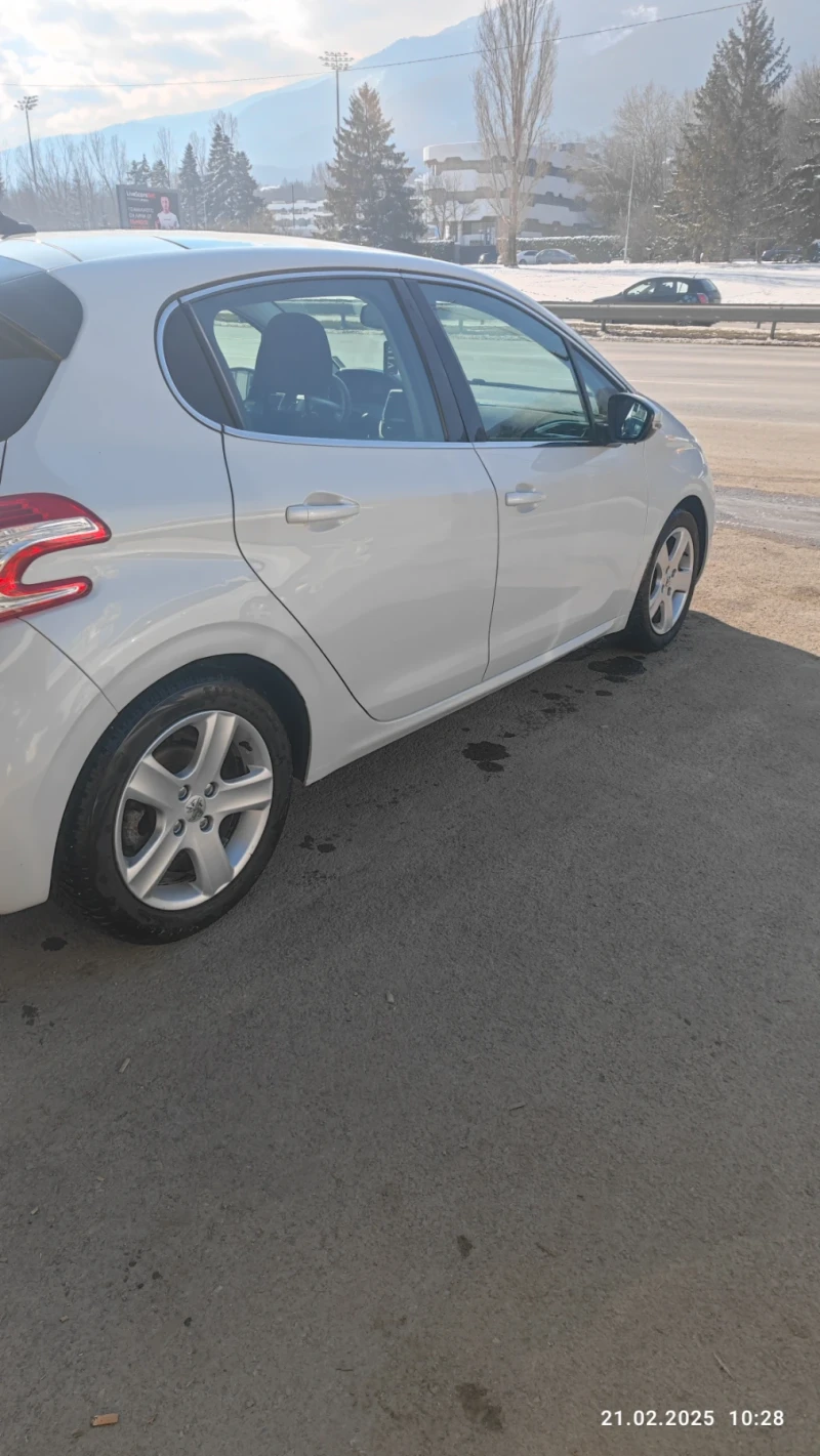 Peugeot 208 1.6 HDI, снимка 4 - Автомобили и джипове - 49270033