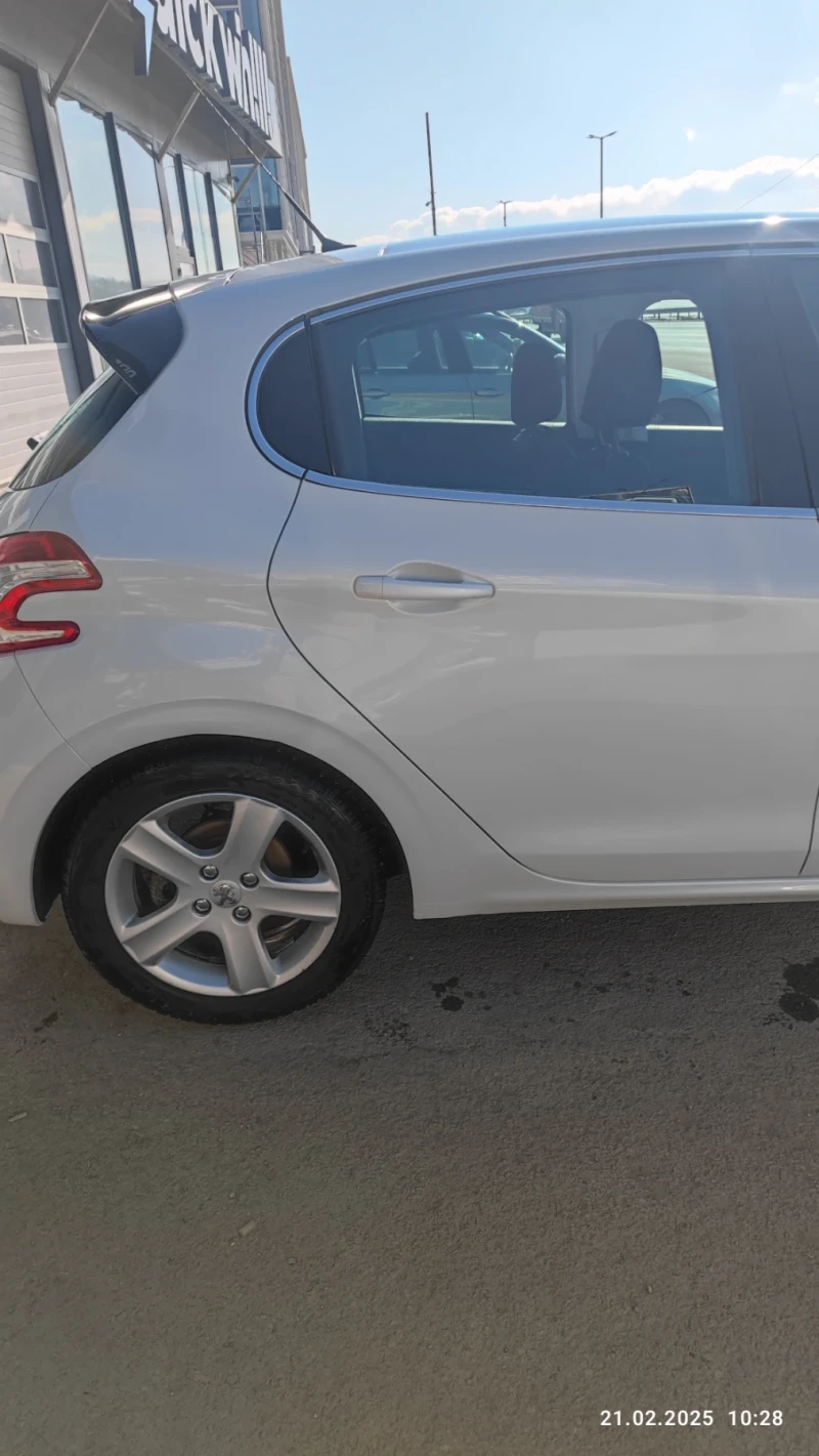 Peugeot 208 1.6 HDI, снимка 3 - Автомобили и джипове - 49270033