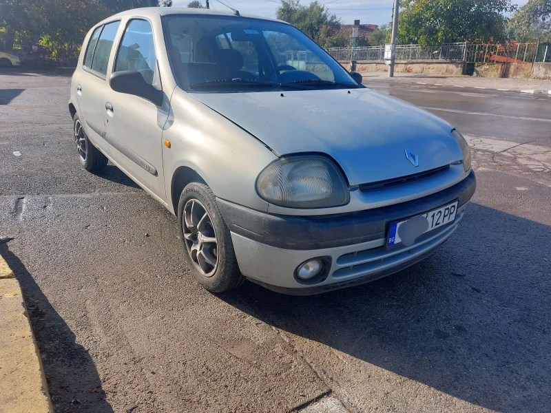 Renault Clio, снимка 3 - Автомобили и джипове - 49418643