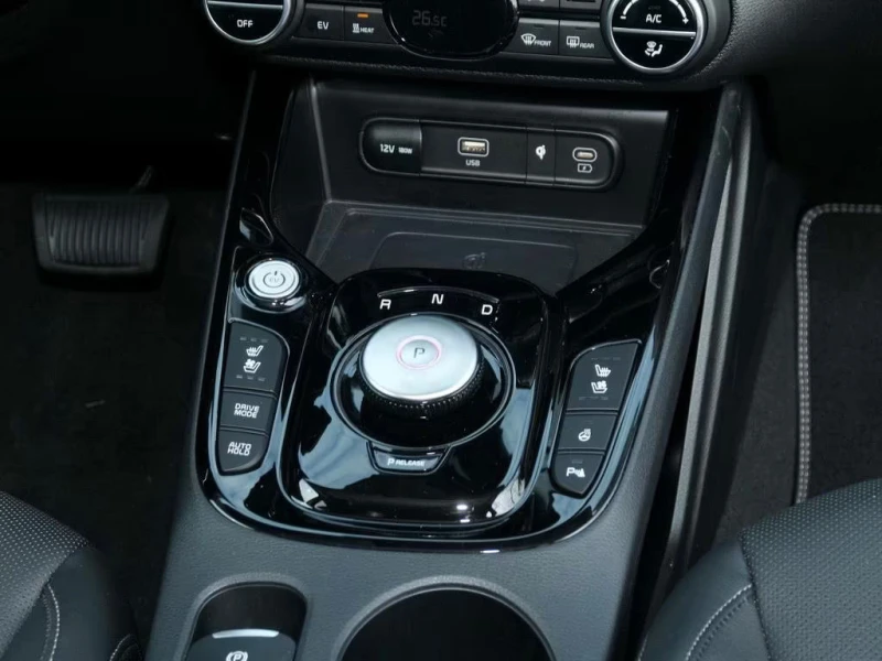 Kia Soul INSPIRATION/204HP/DIGITAL/HUD/CARPLAY/HPUMP/447f, снимка 8 - Автомобили и джипове - 51106473