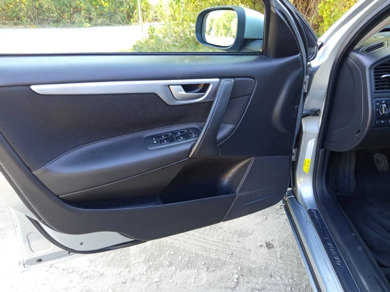 Volvo S60 D5, снимка 10 - Автомобили и джипове - 51735286