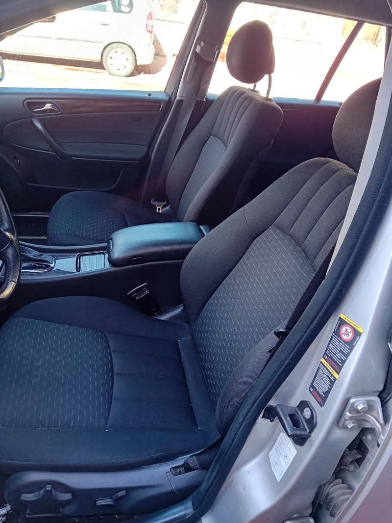 Mercedes-Benz C 220 W203-фейслифт, снимка 12 - Автомобили и джипове - 52914130