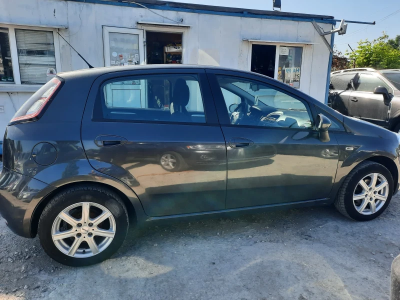 Fiat Punto 2010та 1.4i СТАРИЯ!, снимка 8 - Автомобили и джипове - 52211642