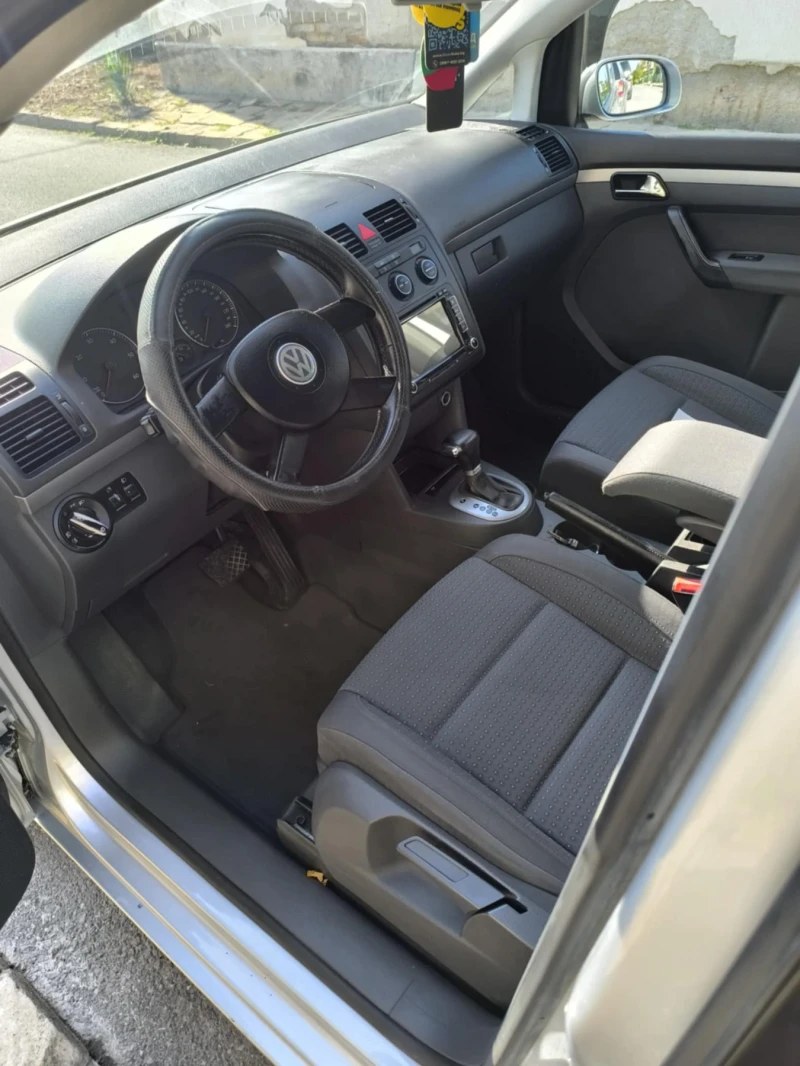 VW Touran ., снимка 2 - Автомобили и джипове - 53113237