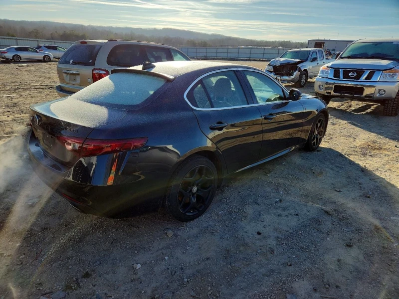 Alfa Romeo Giulia 2l Ti Q4, снимка 3 - Автомобили и джипове - 53592586