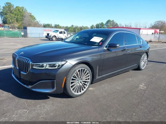BMW 740 HEADUP* AMBIENT* LANE-ASSIST* HARMAN-KARDON* МАСАЖ, снимка 3 - Автомобили и джипове - 53109989