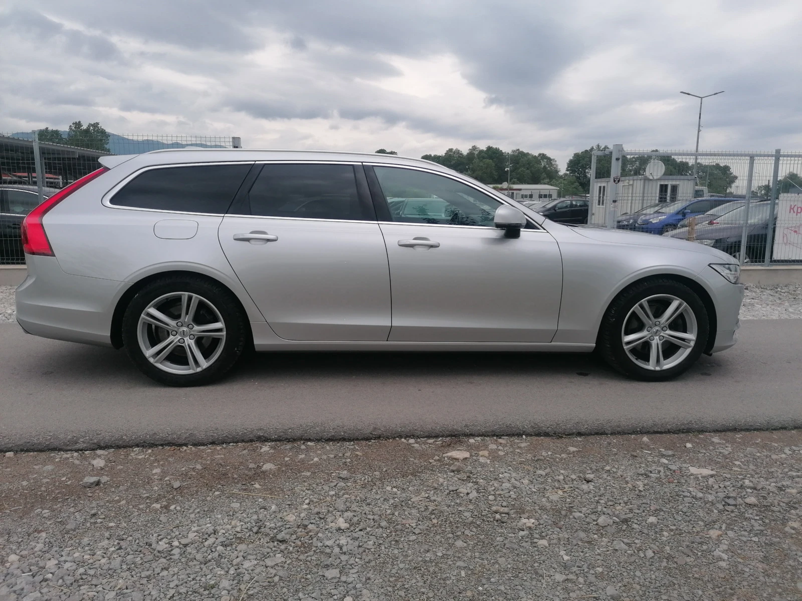 Volvo V90 D4 AWD 4x4 - изображение 7