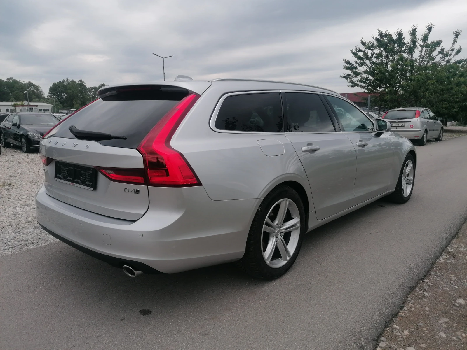 Volvo V90 D4 AWD 4x4 - изображение 6