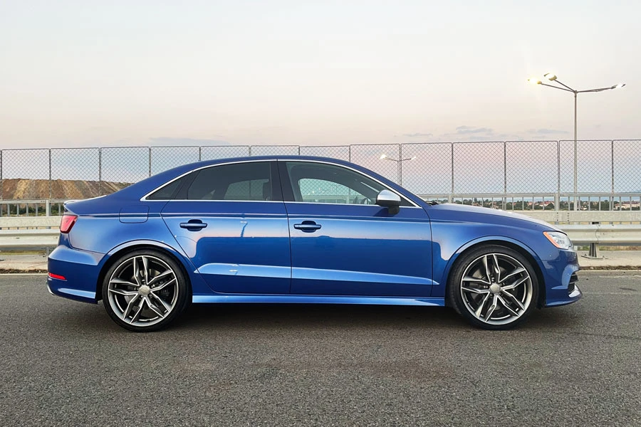 Audi S3 sedan, Sepang Blue Pearl - изображение 2