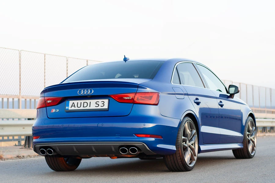 Audi S3 sedan, Audi Exclusive Sepang Blue Pearl - изображение 5