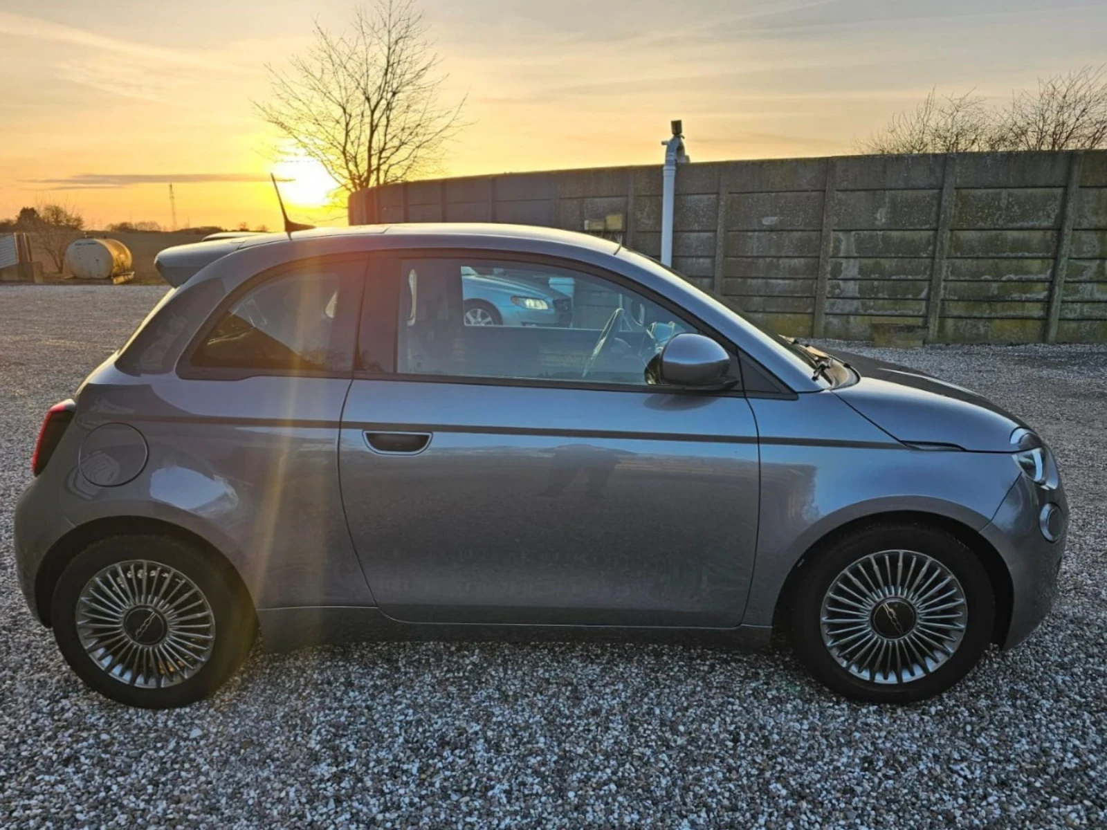Fiat 500 e / Icon Plus / 300km range - изображение 8
