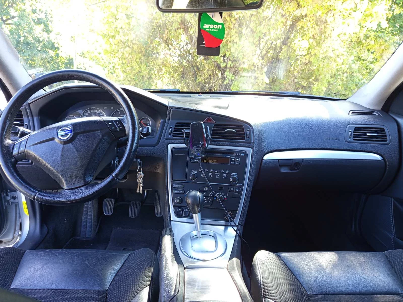 Volvo S60 D5 - изображение 6