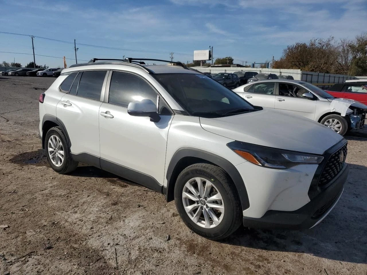 Toyota Corolla Cross LE - изображение 4