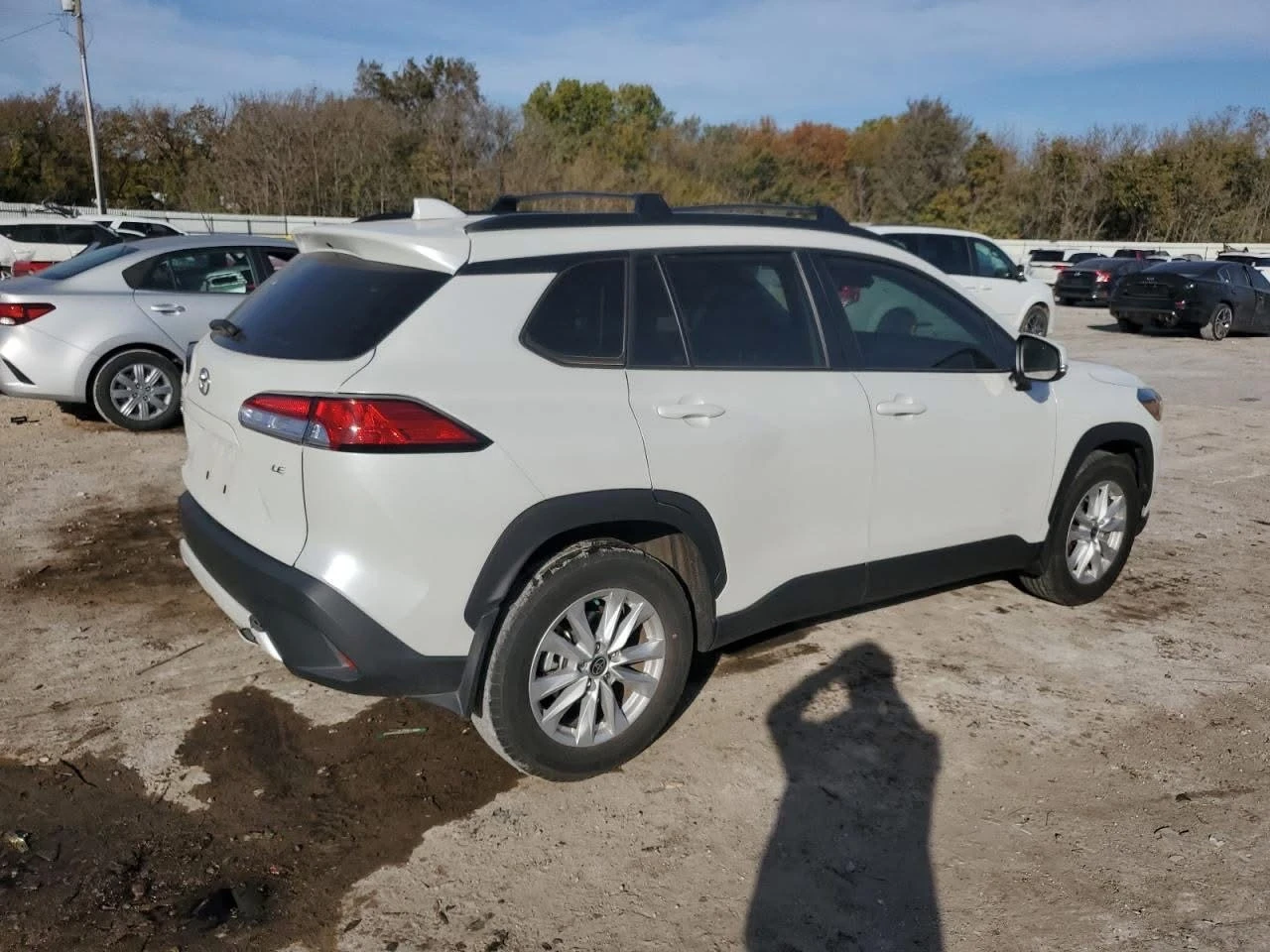 Toyota Corolla Cross LE - изображение 3