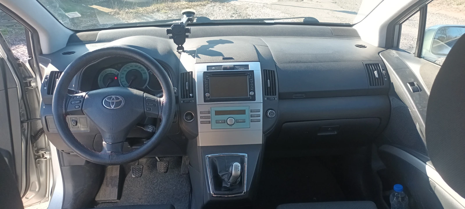 Toyota Corolla verso  - изображение 10