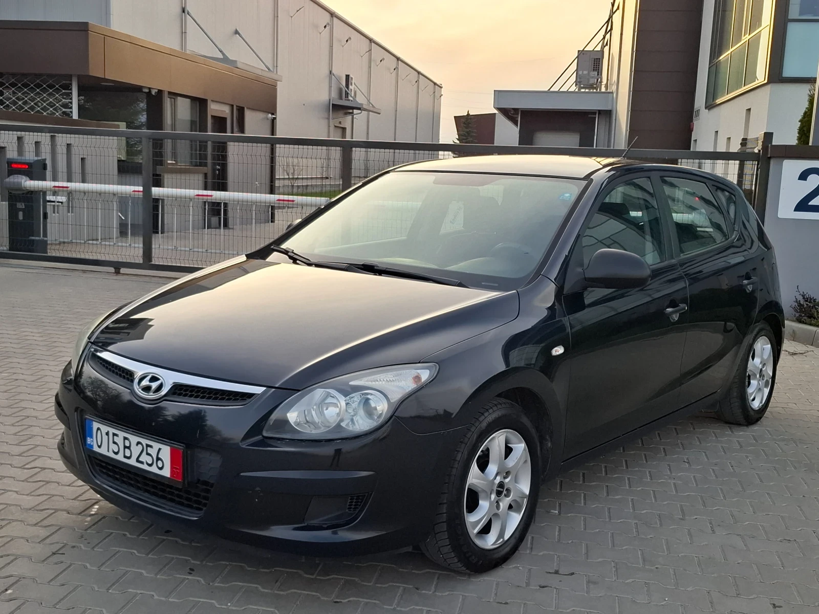 Hyundai I30 1.4i* (109кс)* * HОВ ВНОС* * , снимка 3 - Автомобили и джипове - 54184276
