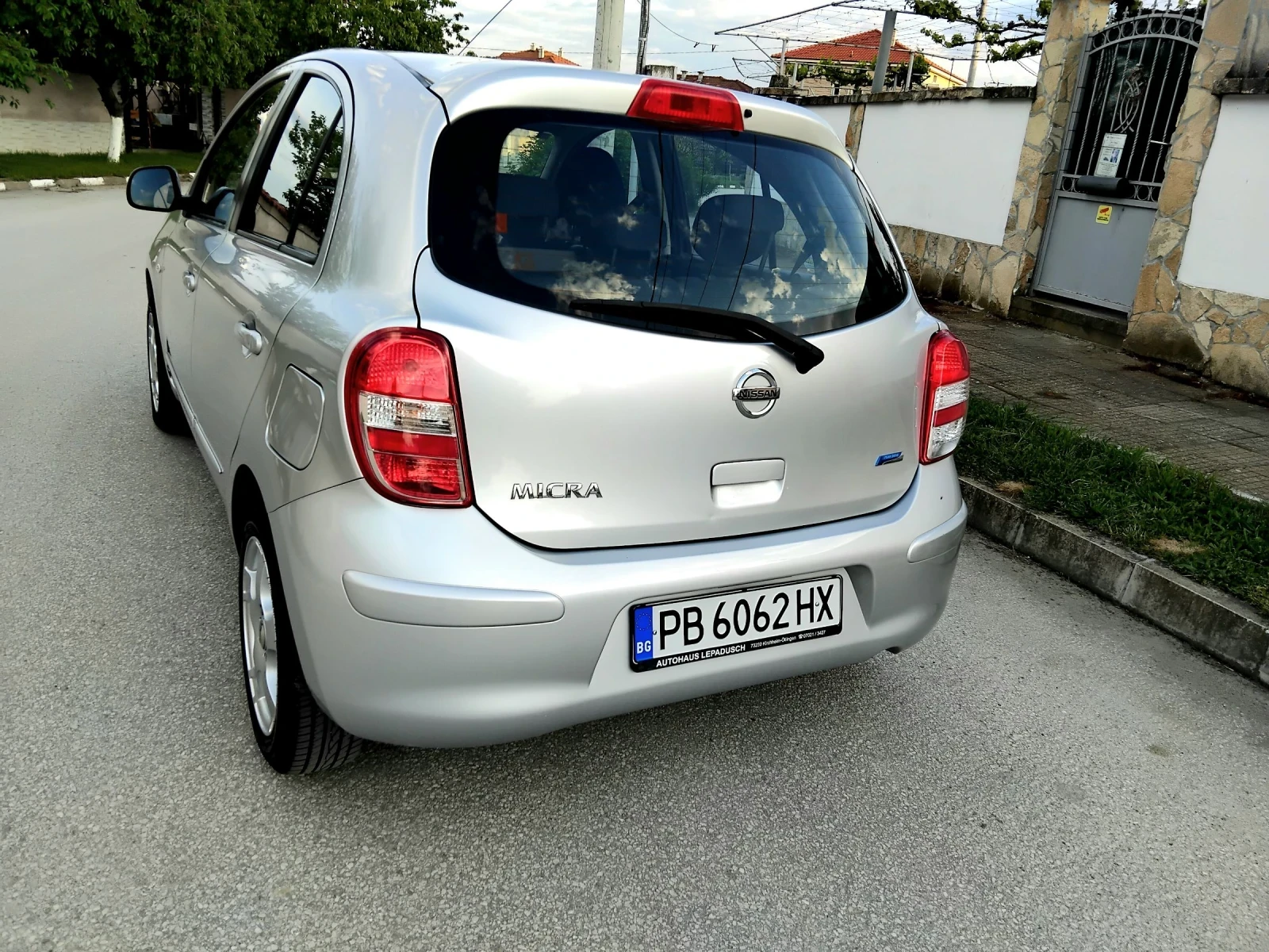 Nissan Micra 1.2i.80k.ВЕРИГА+ КЛИМА. 2011г., снимка 3 - Автомобили и джипове - 54480769