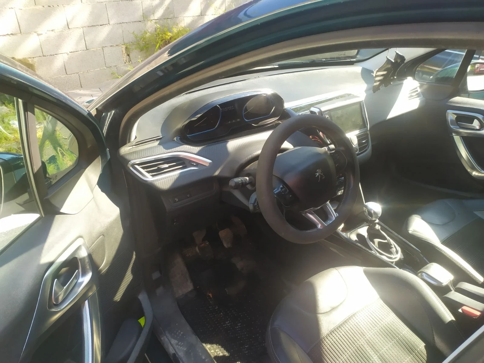 Peugeot 2008, снимка 6 - Автомобили и джипове - 54482284
