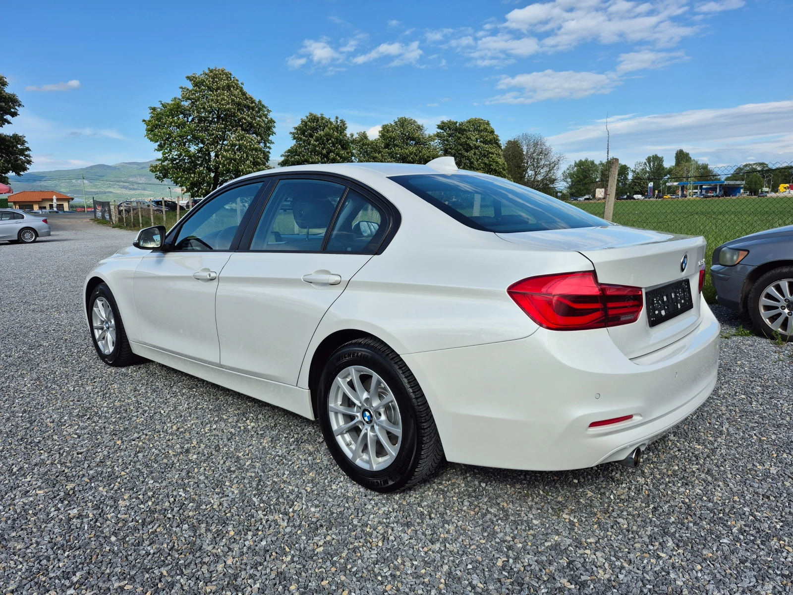 BMW 318 2.0 D, снимка 6 - Автомобили и джипове - 54610682