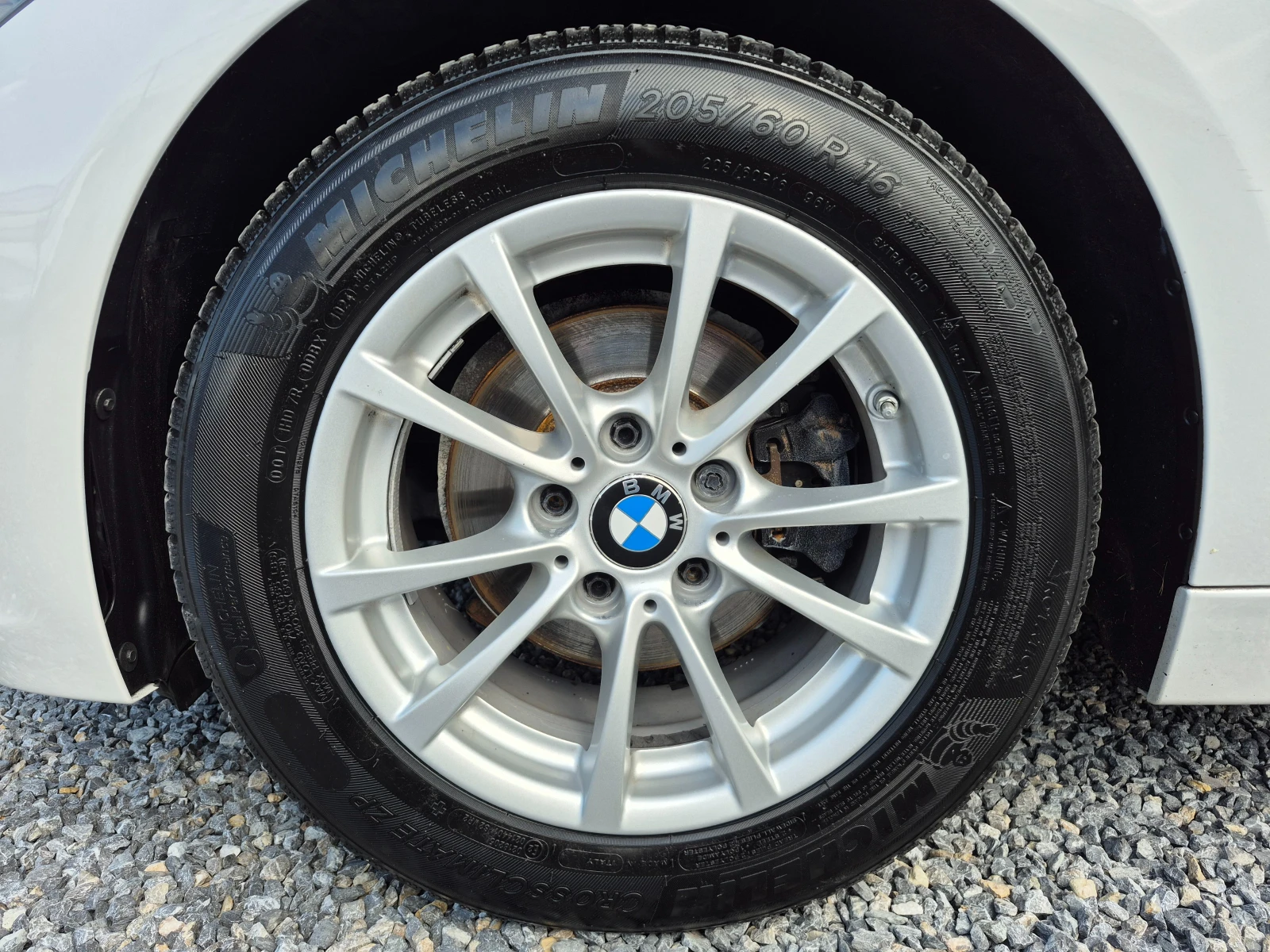 BMW 318 2.0 D, снимка 9 - Автомобили и джипове - 54610682