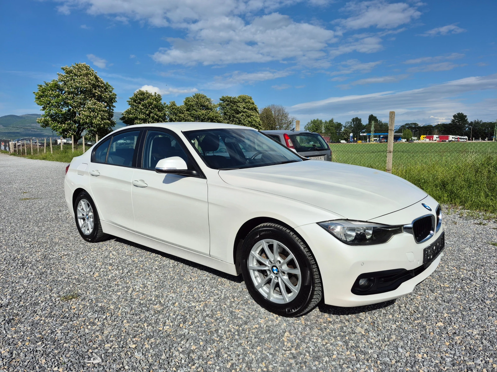 BMW 318 2.0 D, снимка 3 - Автомобили и джипове - 54610682