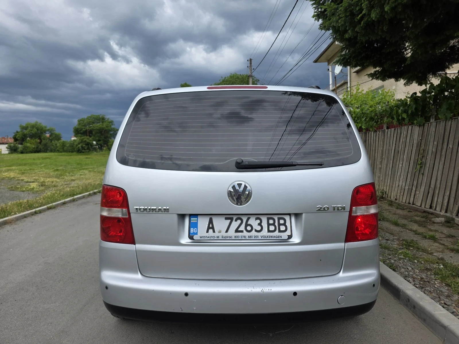 VW Touran 2.0TDI 7-местен с работещ климатроник , снимка 6 - Автомобили и джипове - 54733182