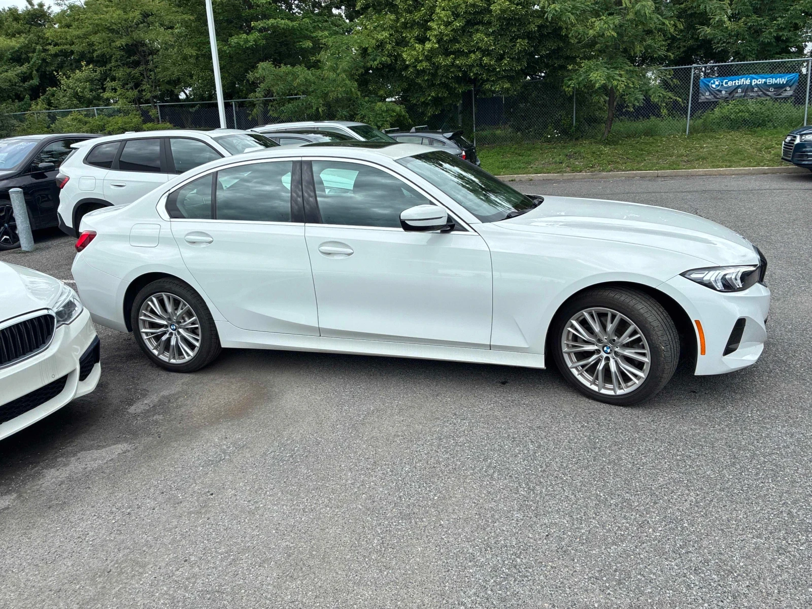 BMW 330 ��������� ����� * ������� * �������� * CARFAX | Mobile.bg � ����������� 3