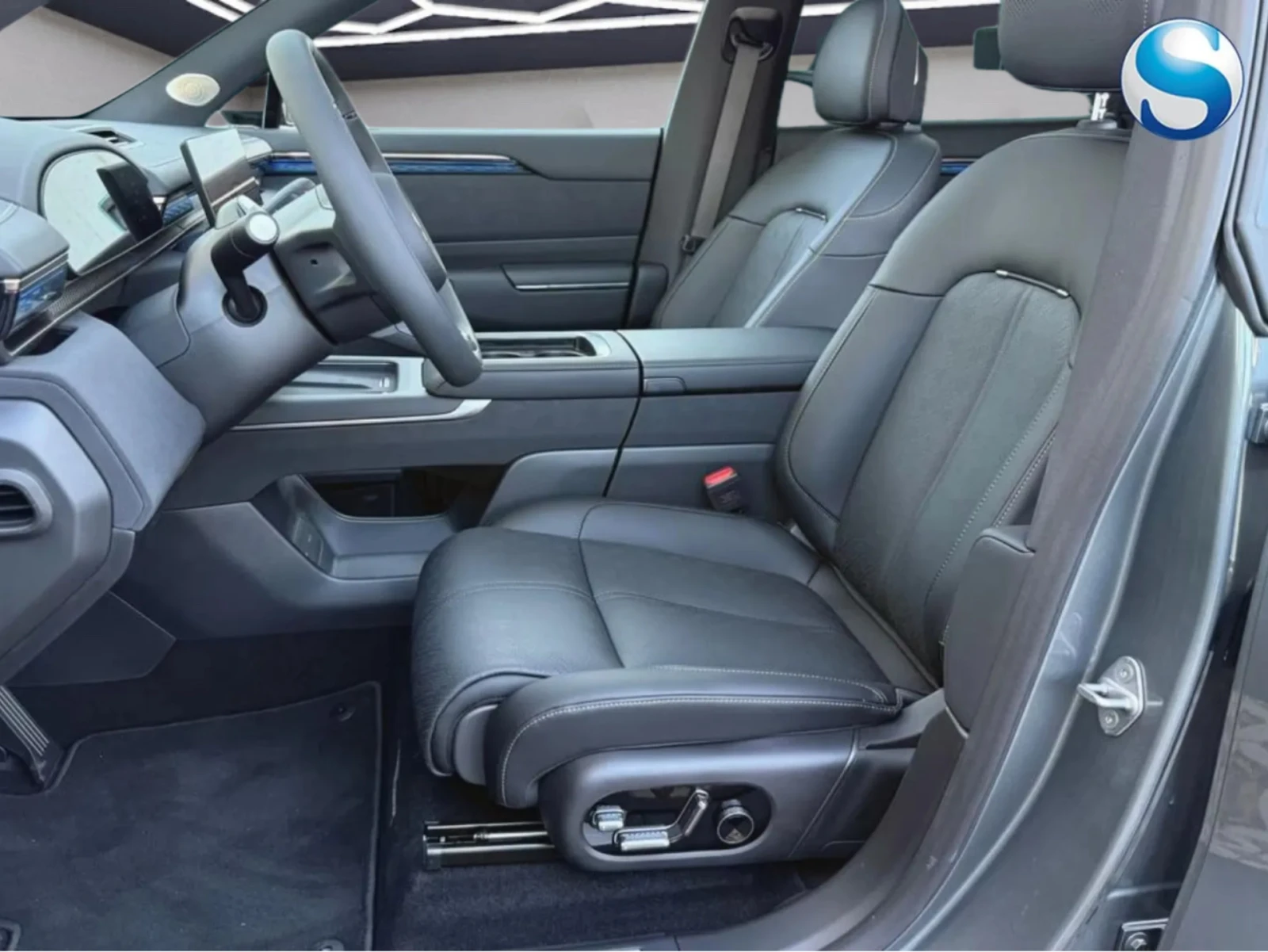 Zeekr 7X AWD 100KWH 646КС. ЧИСТО НОВ COMFORT ПАКЕТ, снимка 8 - Автомобили и джипове - 55463909