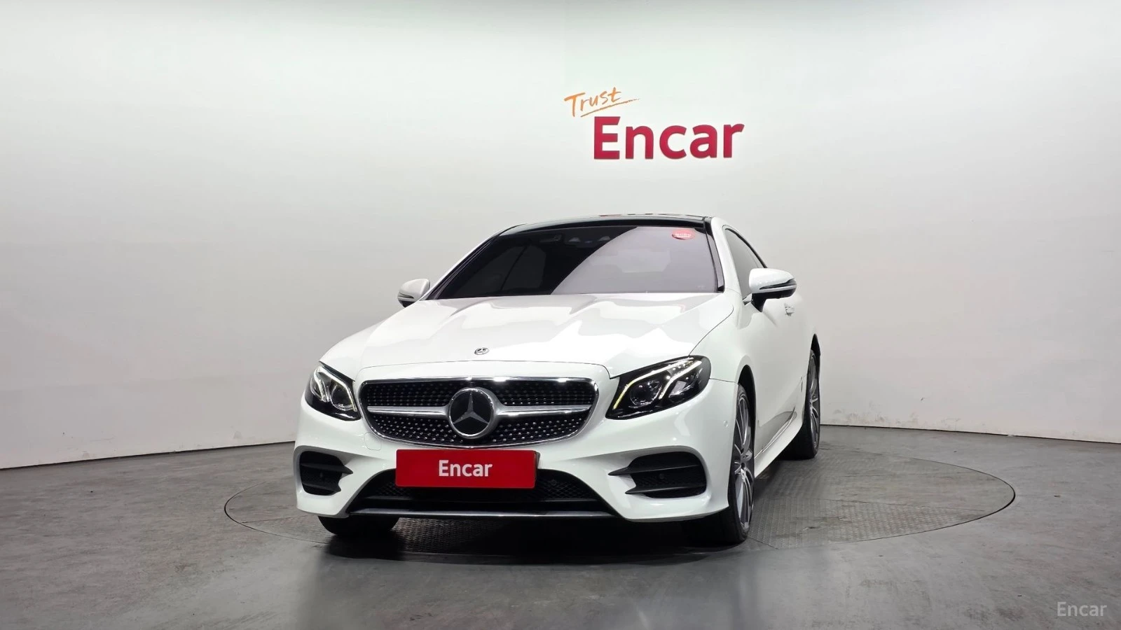 Mercedes-Benz E 400 4MATIC COUPE* HUD* КОЖА* ОБДУХВ* ПАНО* НАВИ, снимка 3 - Автомобили и джипове - 55578373