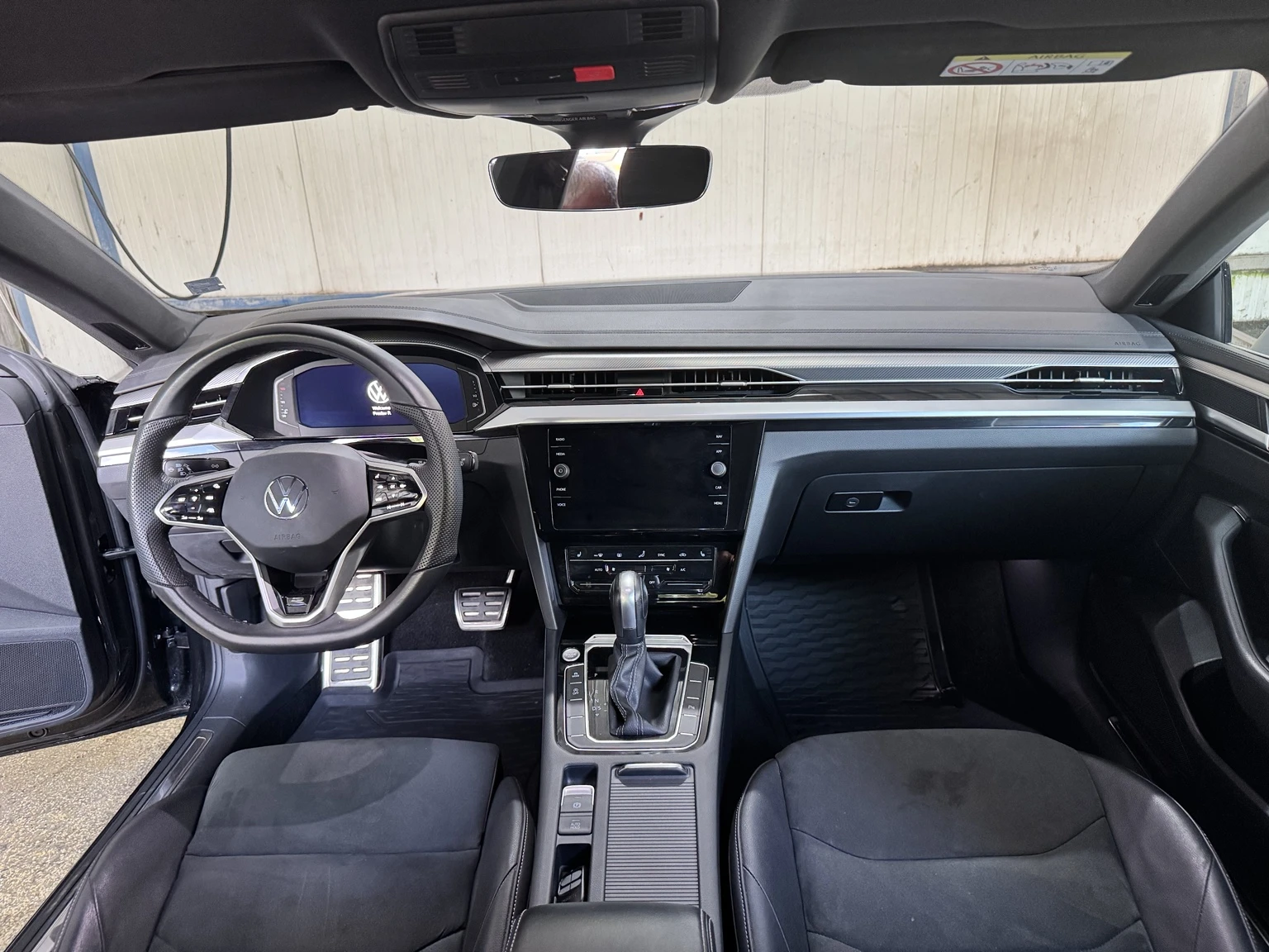 VW Arteon R-Line 2.0 TSI 190 к.с. DSG | DCC , снимка 6 - Автомобили и джипове - 55692005