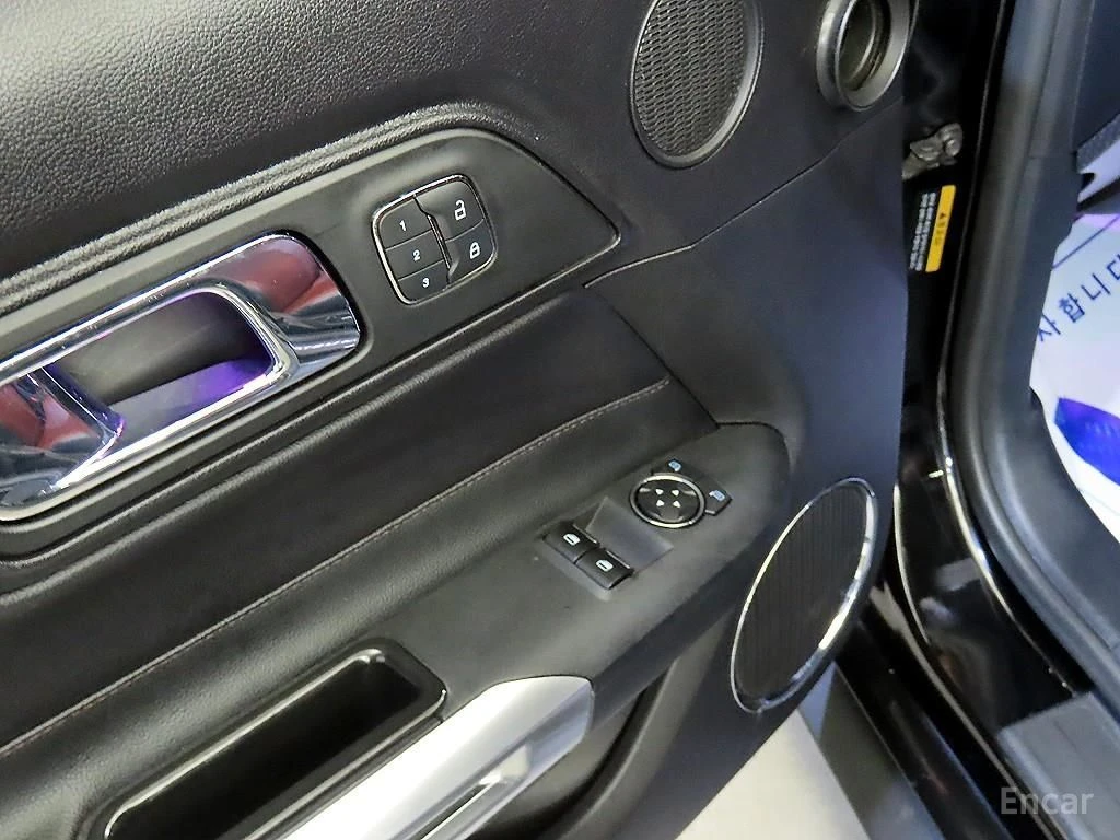 Ford Mustang 2.3* ECO* BOOST* ПОДГРЕВ* КАМЕРА* КЕЙЛЕС, снимка 7 - Автомобили и джипове - 55722475
