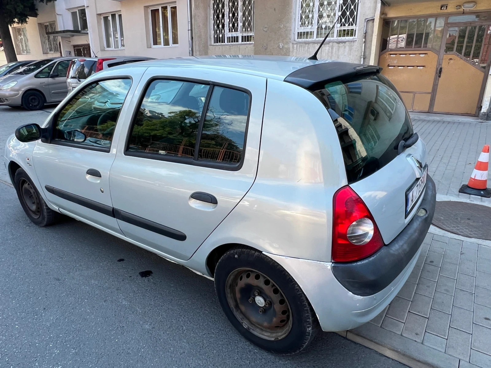 Renault Clio, снимка 5 - Автомобили и джипове - 55848790