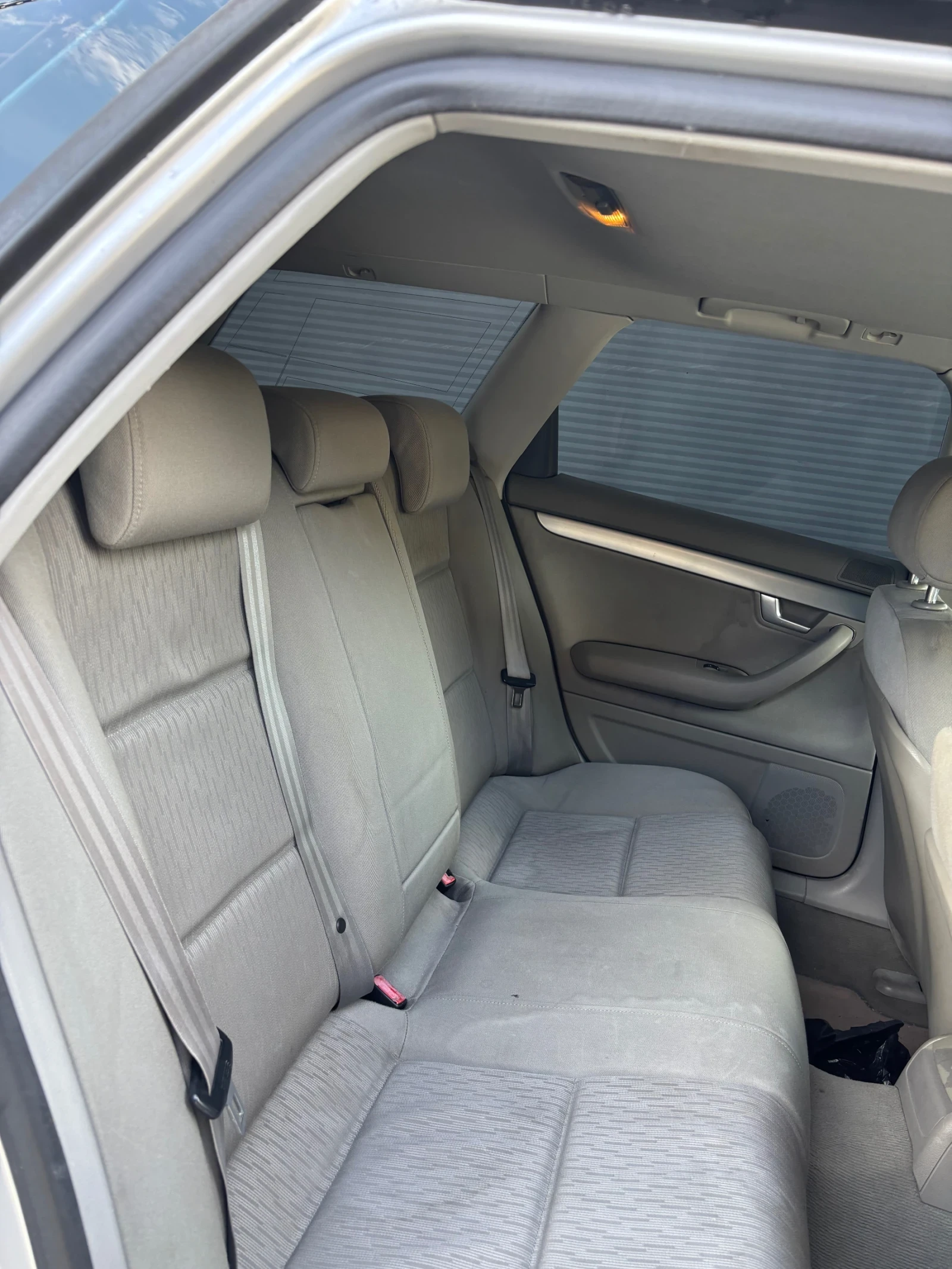 Audi A4 2.0i LPG, снимка 6 - Автомобили и джипове - 56463300