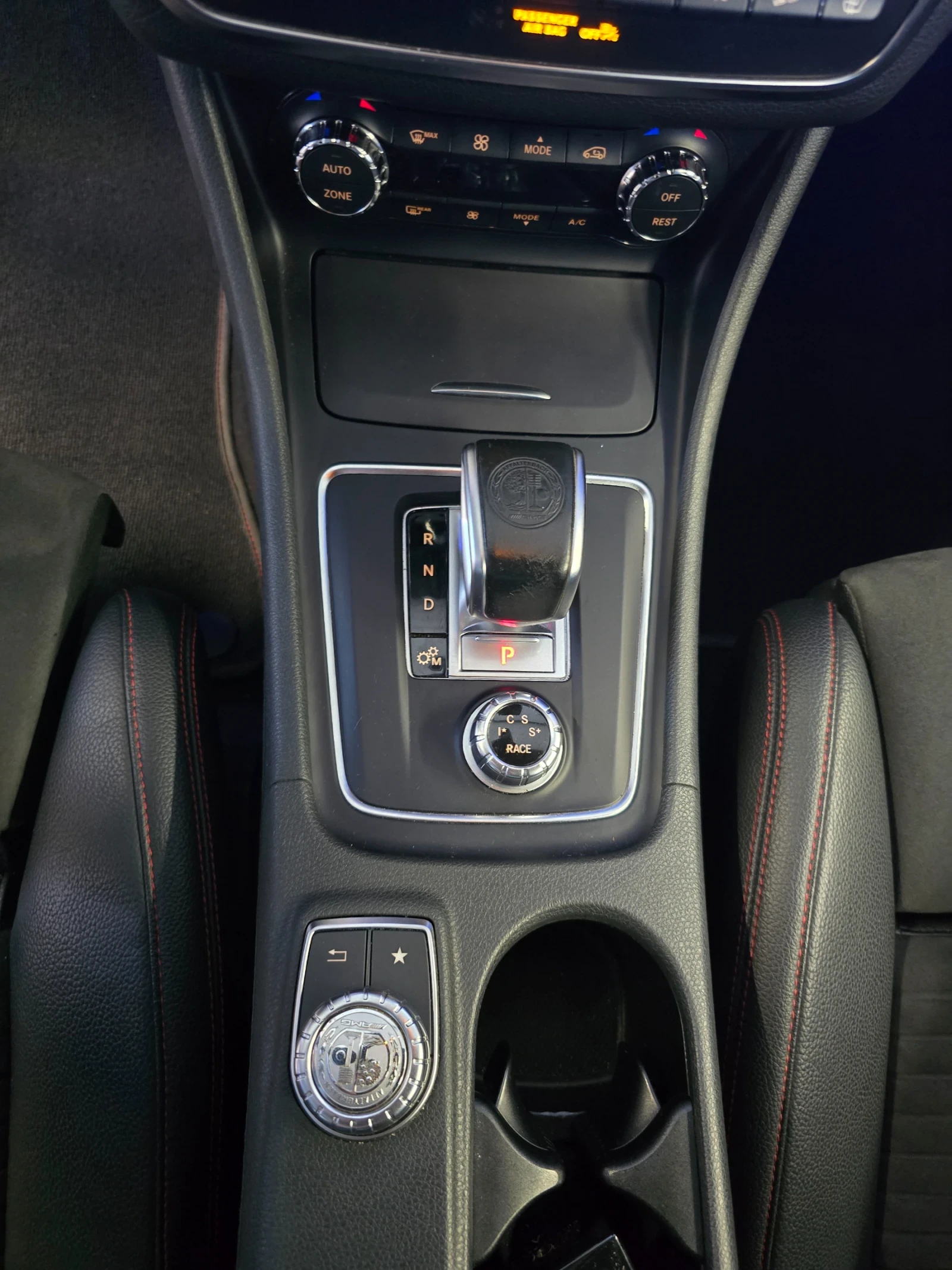 Mercedes-Benz CLA 45 AMG, снимка 6 - Автомобили и джипове - 56684491