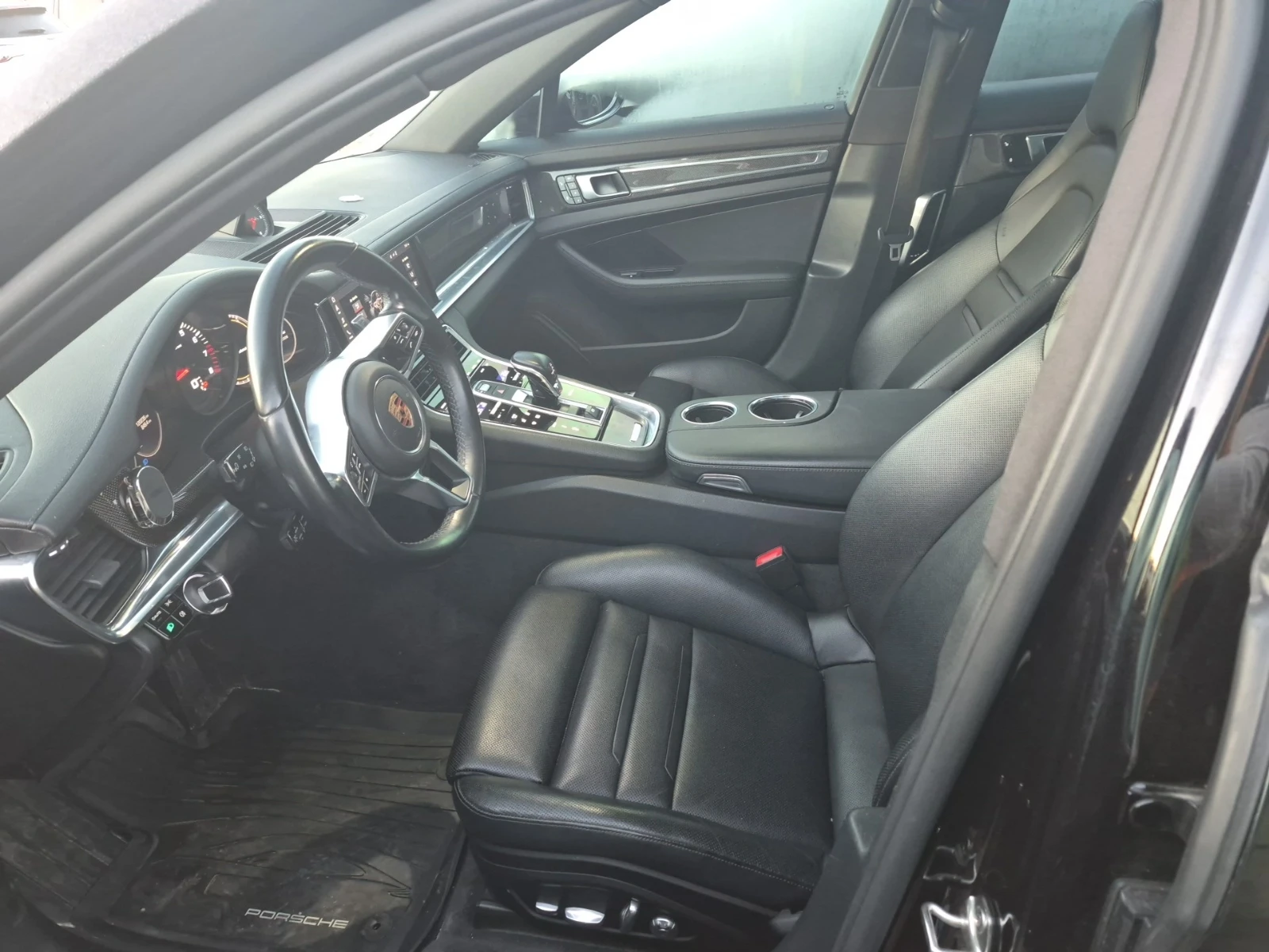 Porsche Panamera 4, АВТОКРЕДИТ, снимка 7 - Автомобили и джипове - 56636177