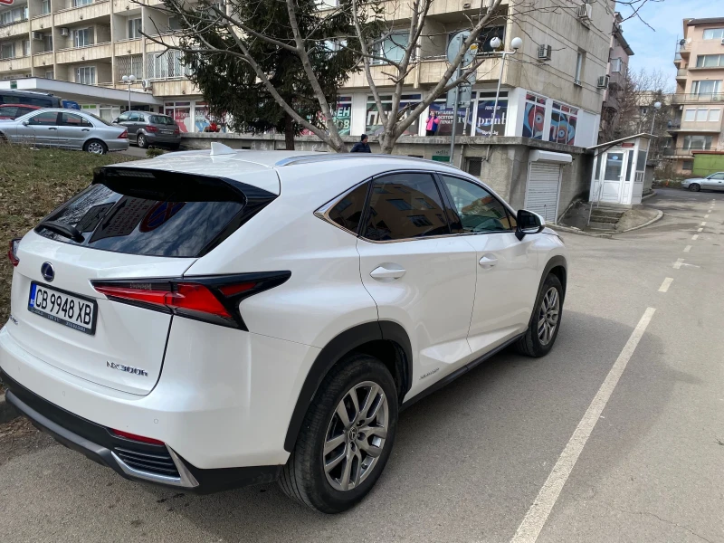 Lexus NX 300h 4х4, снимка 2 - Автомобили и джипове - 49291058