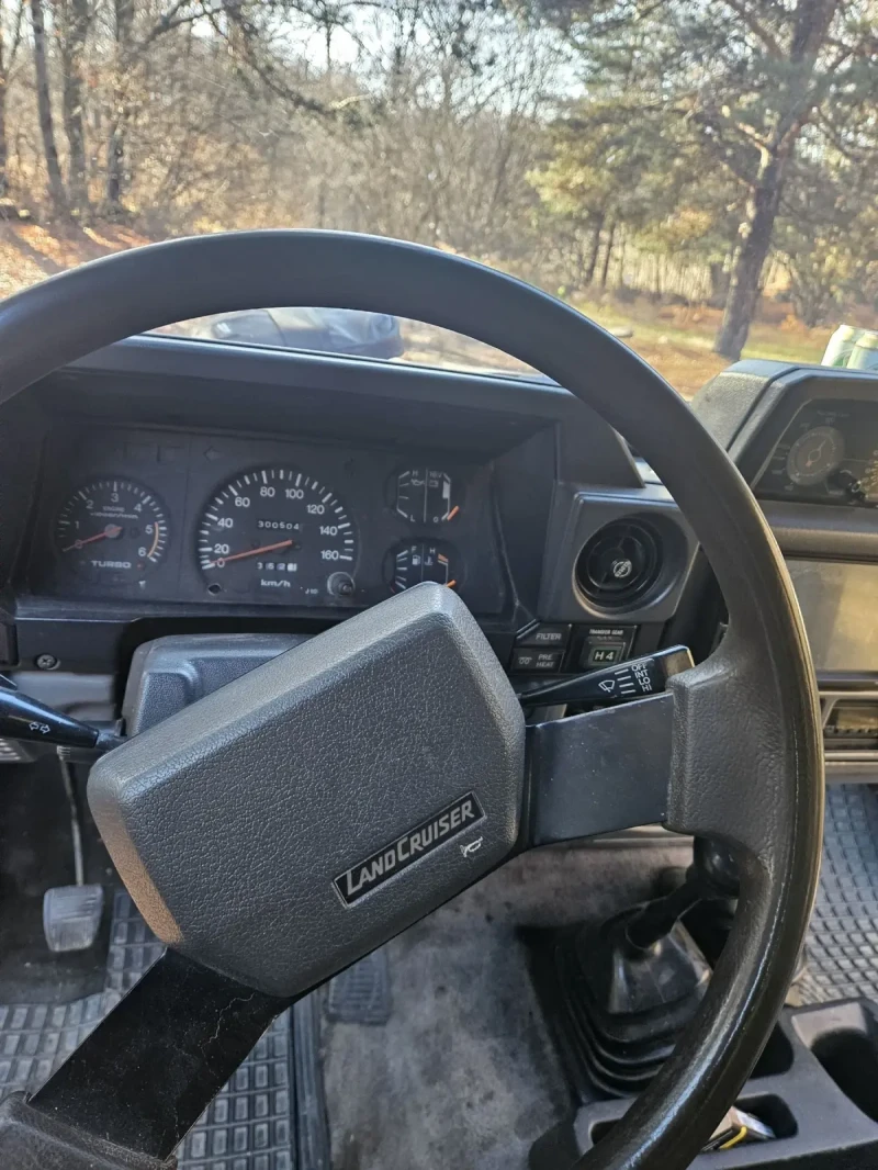 Toyota Land cruiser, снимка 13 - Автомобили и джипове - 52717199