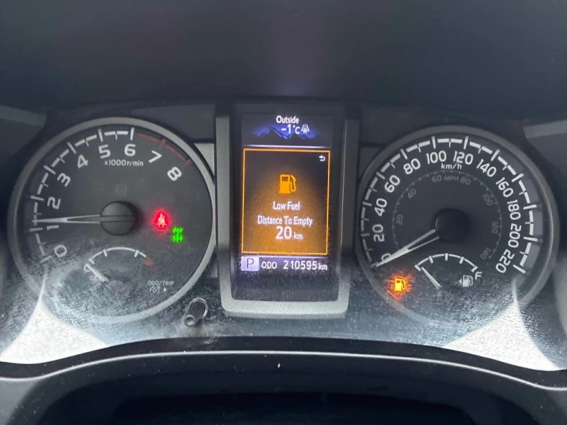 Toyota Tacoma * 4WD Double Cab V6 * CARFAX * БЕЗ ПЪРВОНАЧАЛНА ВН, снимка 8 - Автомобили и джипове - 53079463